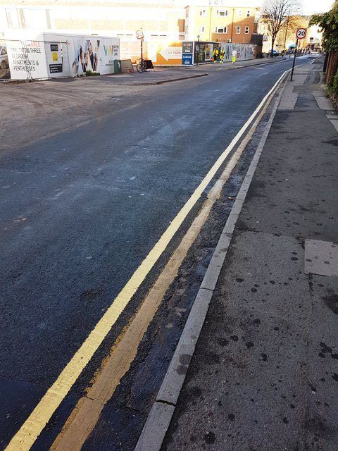 Wapping Road street parking